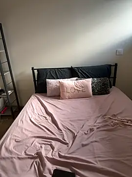 spycyfanny online show from November 27, 2025, 10:05 am