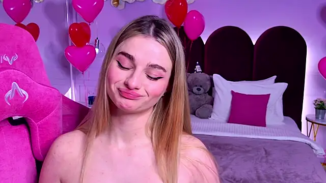 SweetyLicky online show from November 15, 2025, 4:22 pm