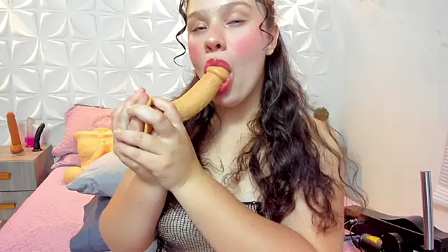 Snapshot of salem_cute chatting on February 16, 2026, 7:45 pm salem cute online show from February 16, 2026, 7:45 pm