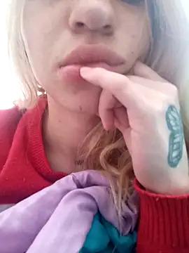 Alina Lee t online show from October 19, 2025, 1:36 pm