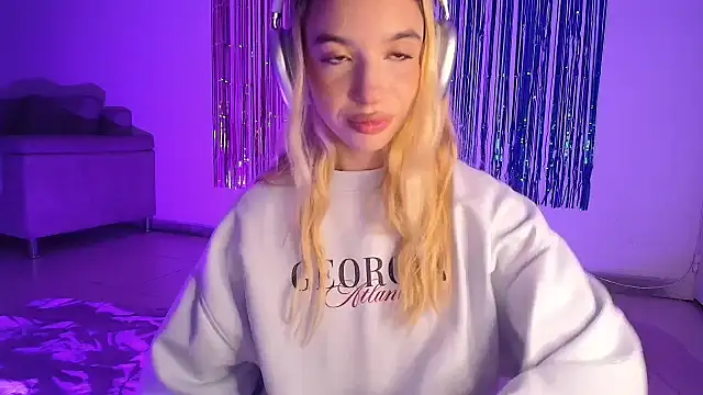 Alina Lee t online show from October 20, 2025, 2:46 am