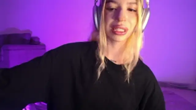 Alina Lee t online show from November 15, 2025, 3:32 am