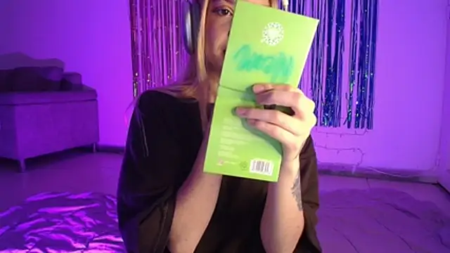 Alina Lee t online show from November 11, 2025, 2:06 am