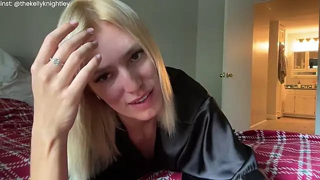 Snapshot of Ohbabykelly chatting on July 19, 2026, 6:37 pm Ohbabykelly online show from July 19, 2026, 6:37 pm