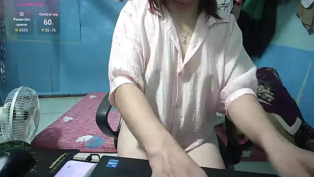 Xue weng online show from October 1, 2025, 8:13 pm