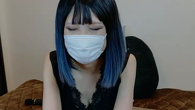 sarina at online show from November 26, 2025, 9:31 am