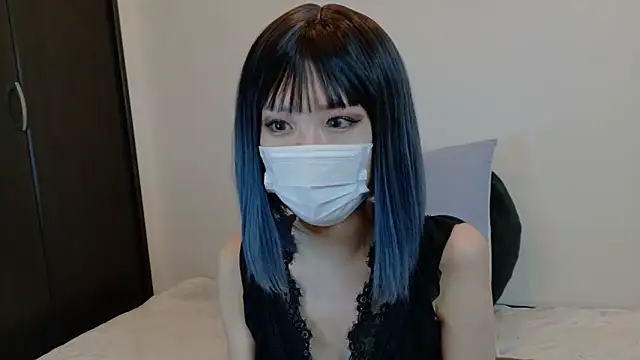 sarina at online show from March 9, 2026, 9:24 am