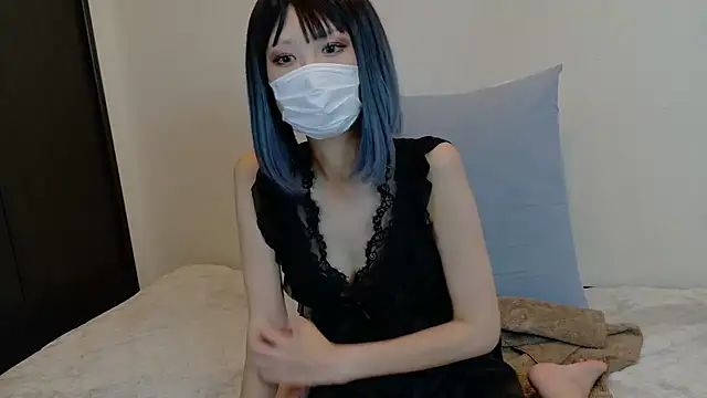 sarina at online show from November 14, 2025, 9:35 am