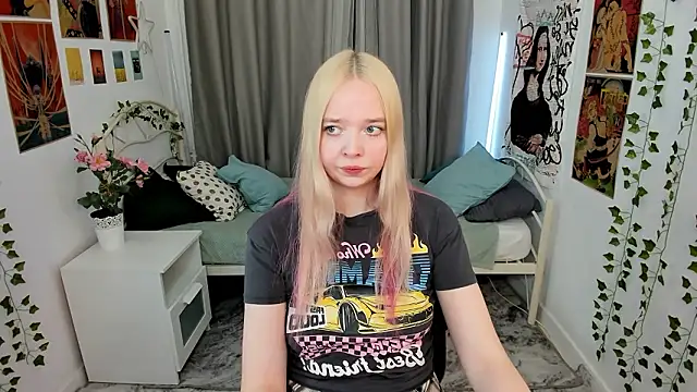 BellaMontgomery online show from January 14, 2026, 4:21 pm