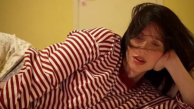 Snapshot of ellaa91 chatting on May 14, 2026, 6:16 pm ellaa91 online show from May 14, 2026, 6:16 pm