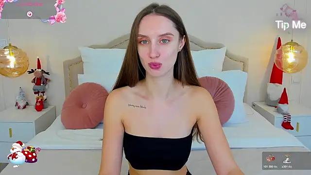 ToriSonn online show from December 15, 2025, 1:28 pm