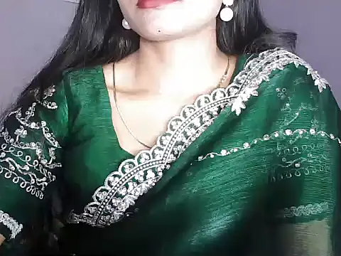 Snapshot of ROSE_GOLDE chatting on February 21, 2026, 5:26 pm ROSE GOLDE online show from February 21, 2026, 5:26 pm