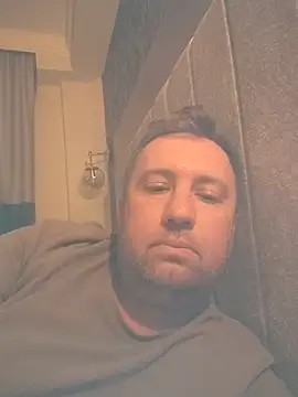 Batuhan3563 online show from November 3, 2025, 8:12 pm