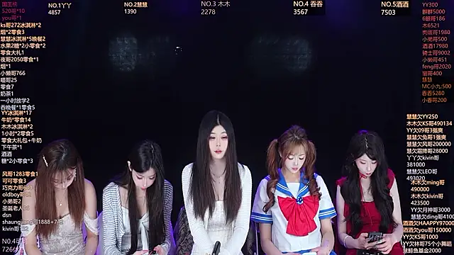 EYgirl222 online show from March 24, 2026, 7:19 am