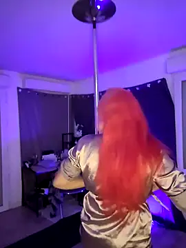 Snapshot of iamlalamilano chatting on February 23, 2026, 5:46 pm iamlalamilano online show from February 23, 2026, 5:46 pm