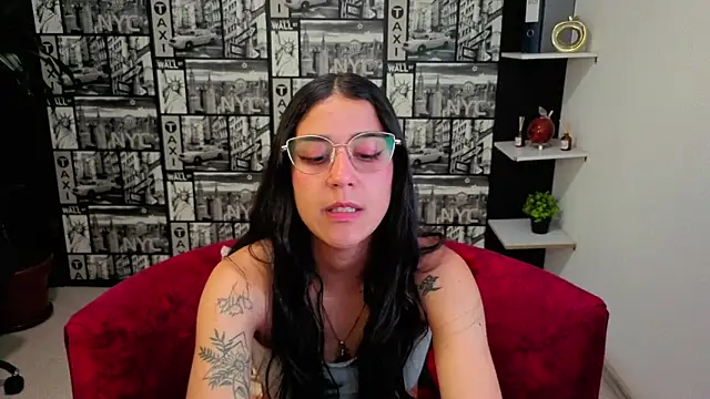 Snapshot of DanielaMonroe chatting on May 27, 2026, 9:00 pm DanielaMonroe online show from May 27, 2026, 9:00 pm