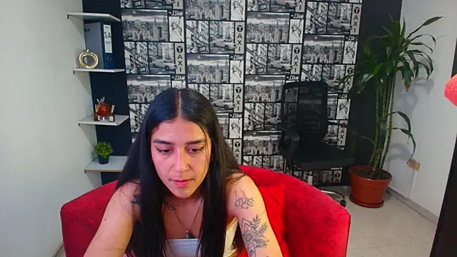 Snapshot of DanielaMonroe chatting on May 15, 2026, 7:56 pm DanielaMonroe online show from May 15, 2026, 7:56 pm