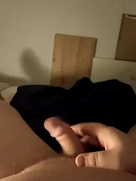 Snapshot of Tupfen chatting on March 7, 2026, 11:43 pm Tupfen online show from March 7, 2026, 11:43 pm