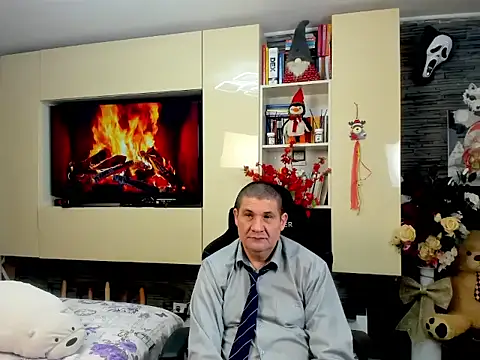 SpartacusDaddy48 online show from March 1, 2026, 5:13 pm