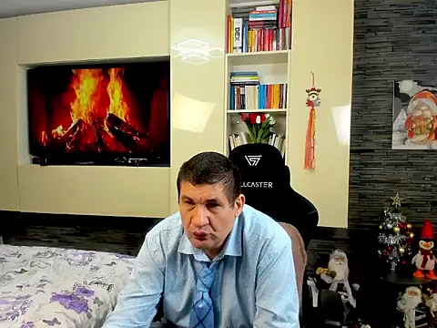 SpartacusDaddy48 online show from February 13, 2026, 4:40 pm