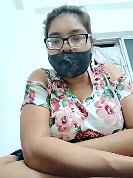 Elie couple143 online show from October 22, 2025, 6:40 pm