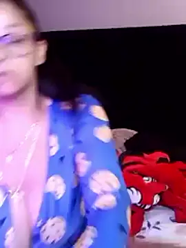 sweetnjuicyyy online show from October 26, 2025, 6:52 pm