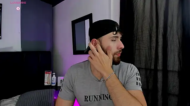 Maximo Wolff online show from October 2, 2025, 8:12 pm