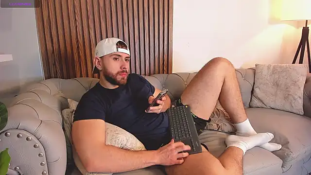 Maximo Wolff online show from March 23, 2026, 12:33 am