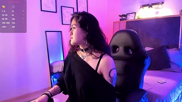 Azurra amatto2 online show from January 13, 2026, 8:46 pm