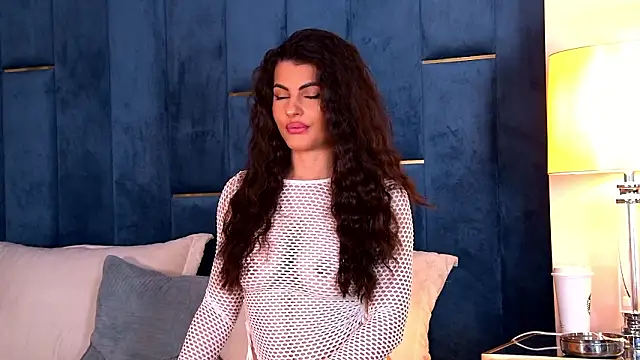 YasminaMoon online show from March 17, 2026, 4:15 am