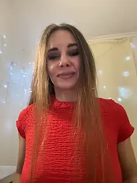 LucieMack online show from December 1, 2025, 5:36 pm