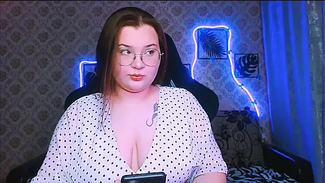 Snapshot of InLoveWithLife26 chatting on February 8, 2026, 8:50 pm InLoveWithLife26 online show from February 8, 2026, 8:50 pm