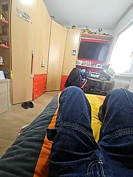 flirt 23 online show from April 1, 2026, 2:14 pm