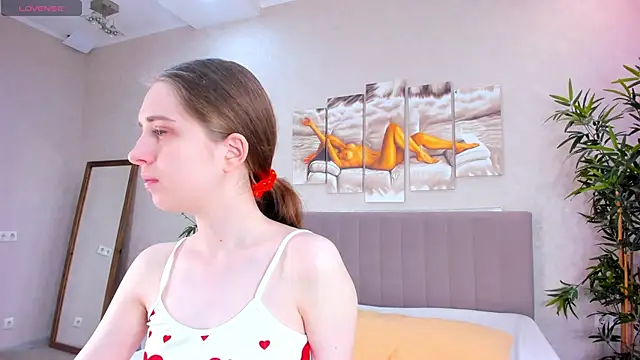 Camilla Kelly online show from May 12, 2026, 1:02 am