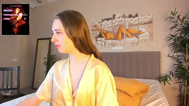 Camilla Kelly online show from March 13, 2026, 1:21 am