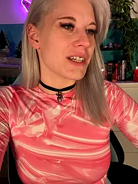 TheRealJessyLey online show from December 5, 2025, 7:01 pm