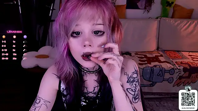 Lollyshy online show from October 5, 2025, 10:28 am