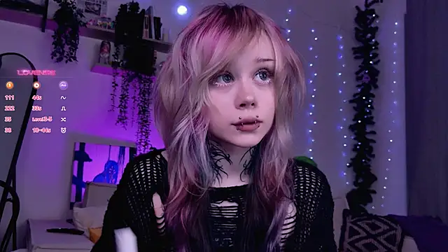 Lollyshy online show from December 20, 2025, 10:07 am