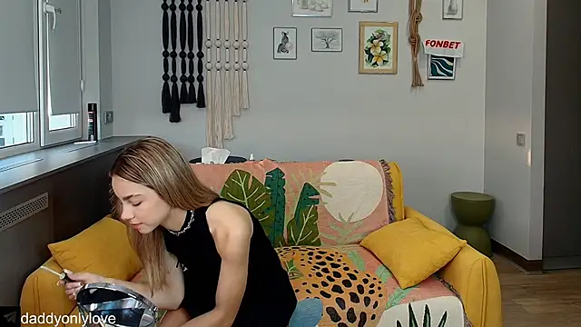 daddyonlyloveme online show from September 22, 2025, 9:21 pm