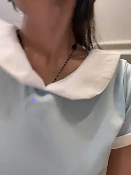 jiajia L online show from April 8, 2026, 1:01 pm