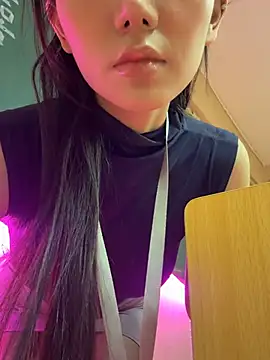 jiajia L online show from February 9, 2026, 2:15 pm