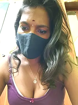 Snapshot of Honey_rosetamil chatting on February 17, 2026, 12:19 am Honey rosetamil online show from February 17, 2026, 12:19 am