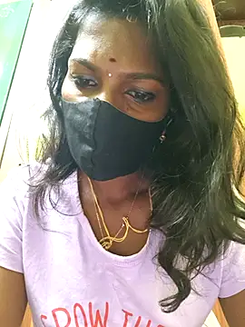 Snapshot of Honey_rosetamil chatting on February 18, 2026, 11:34 pm Honey rosetamil online show from February 18, 2026, 11:34 pm