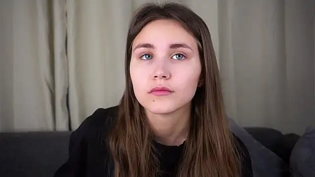 Snapshot of EthalFlowers chatting on November 15, 2025, 1:20 am EthalFlowers online show from November 15, 2025, 1:20 am