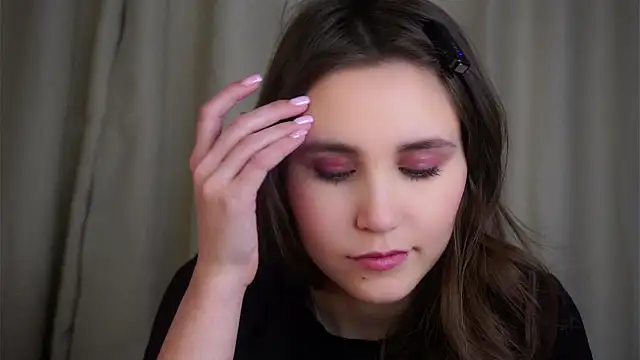 Snapshot of EthalFlowers chatting on November 23, 2025, 1:26 am EthalFlowers online show from November 23, 2025, 1:26 am