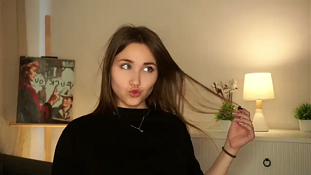 Snapshot of EthalFlowers chatting on October 21, 2025, 5:18 am EthalFlowers online show from October 21, 2025, 5:18 am