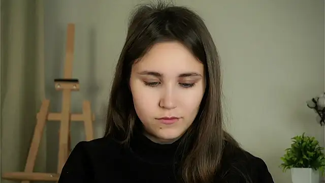 Snapshot of EthalFlowers chatting on October 19, 2025, 12:13 am EthalFlowers online show from October 19, 2025, 12:13 am