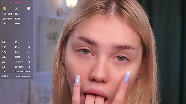 LilianBenskin online show from March 22, 2026, 6:04 am