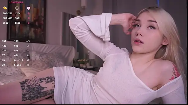 LilianBenskin online show from December 20, 2025, 6:27 am