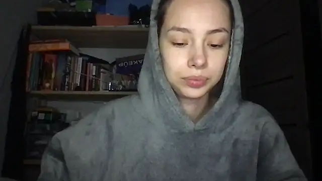 Yuna5343 online show from November 22, 2025, 9:24 pm